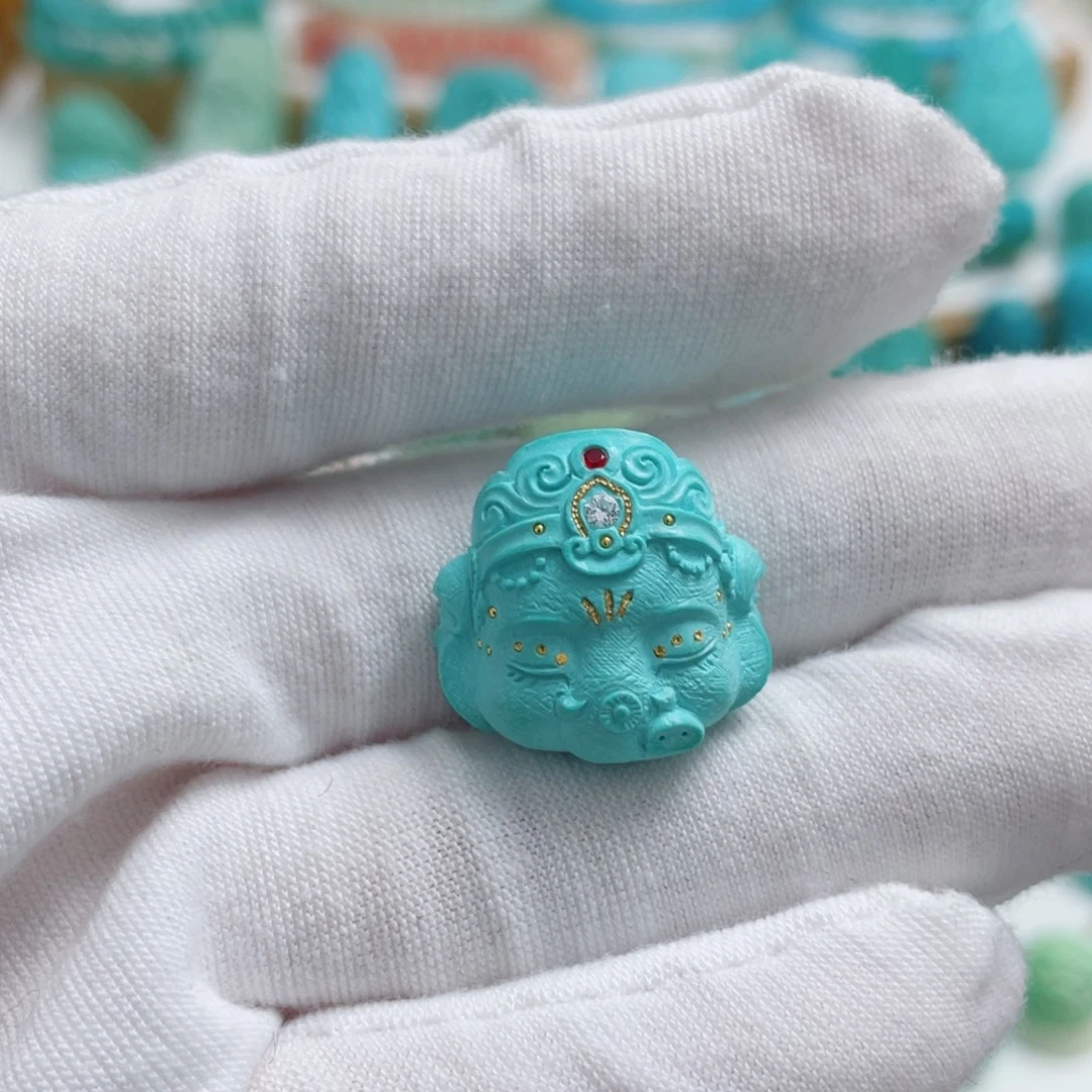 绿松石未镶嵌珠宝奇石