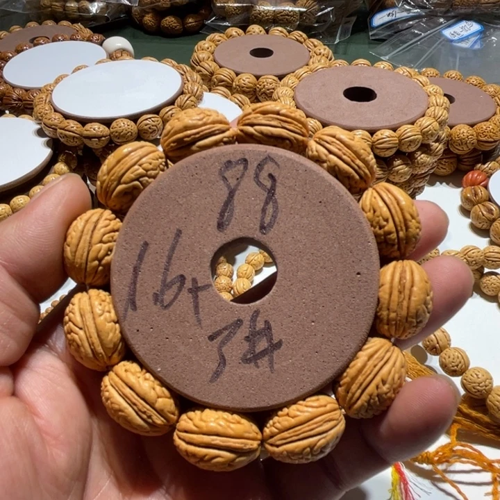 桃核手串3文玩桃核富贵钱袋