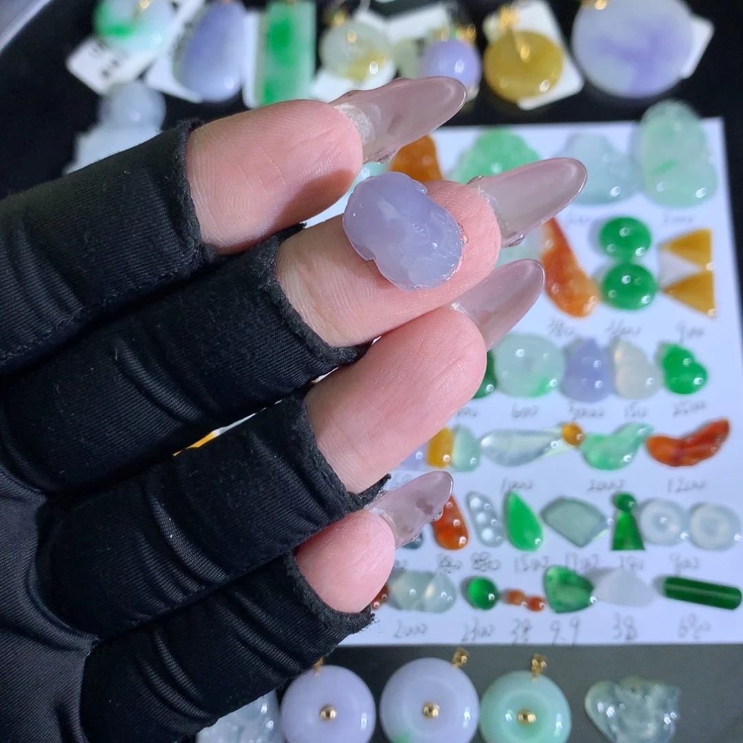 翡翠裸石未镶嵌冰紫貔貅