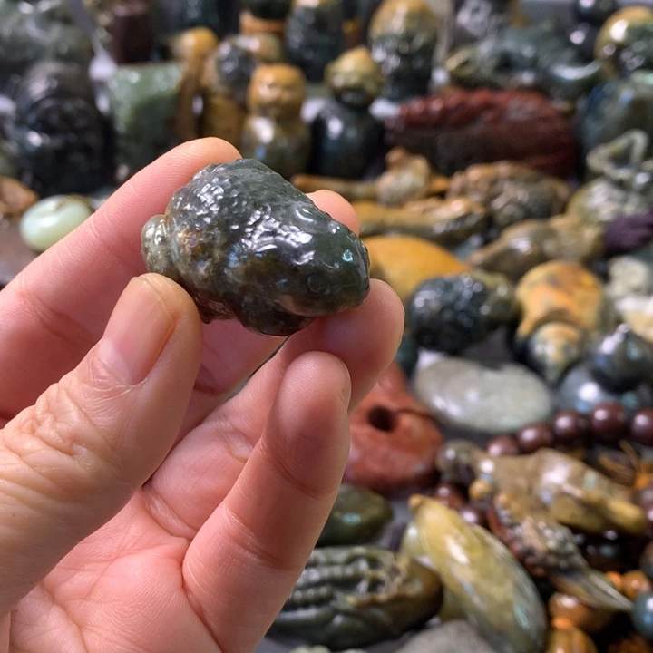 未镶嵌岫岩河磨玉（透闪石质玉）笔搁
