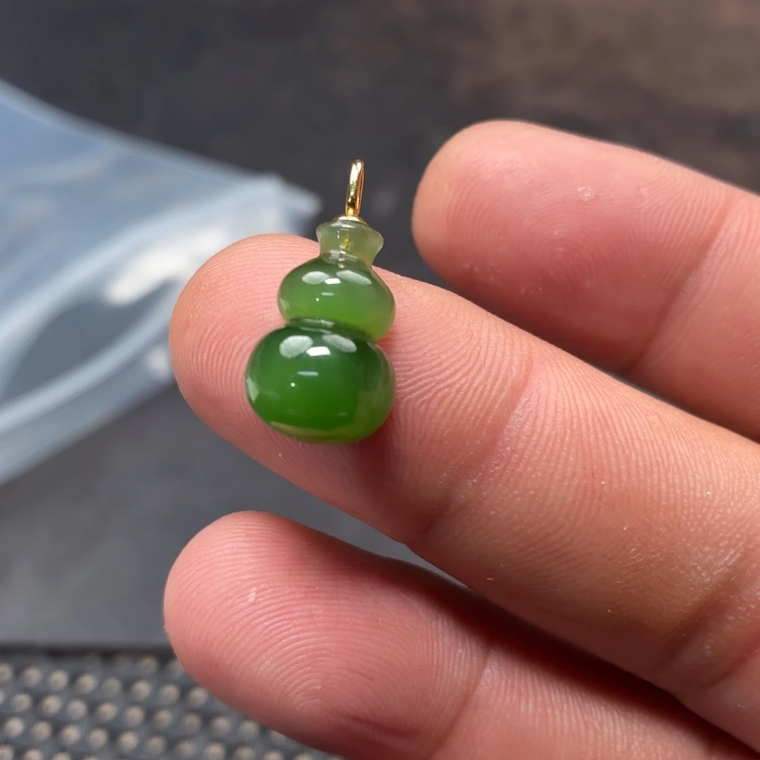 和田玉18K金镶嵌颈饰