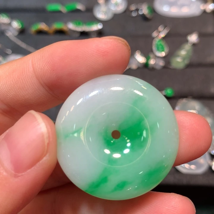 【闪购商品】颈饰未镶嵌翡翠翡翠