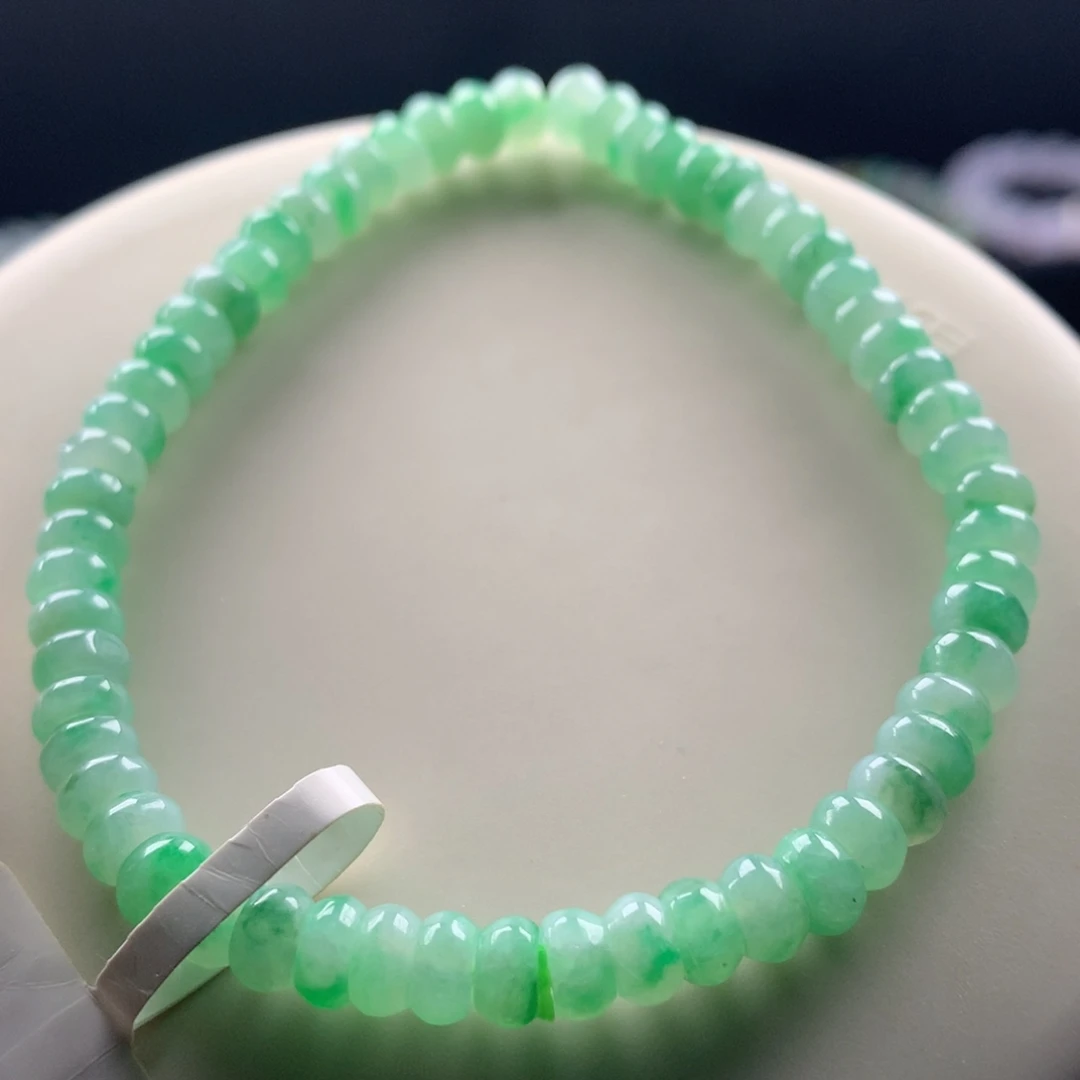 翡翠未镶嵌手链卡5.5