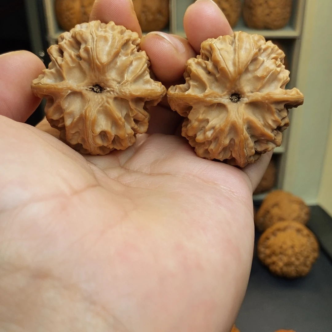 文玩核桃吊坠苹果42