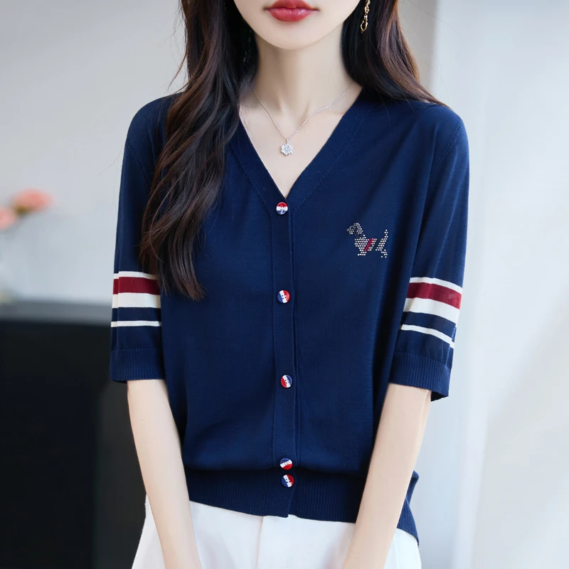 特大码夏季薄款V领刺绣小狗冰丝针织开衫意式风短袖T恤气质上衣女