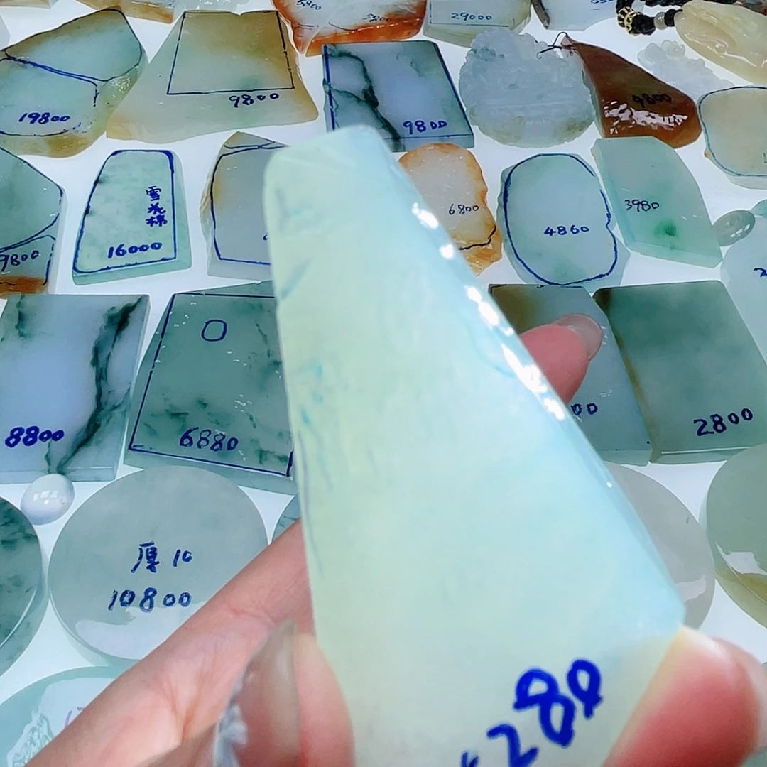 定制翡翠未镶嵌定制翡翠未镶嵌