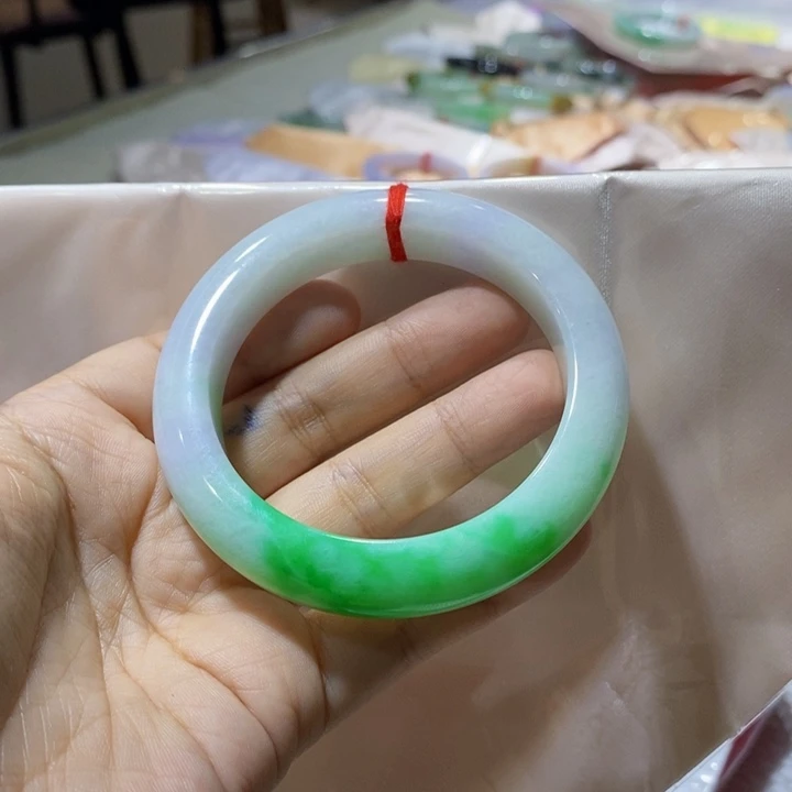 翡翠未镶嵌手镯56