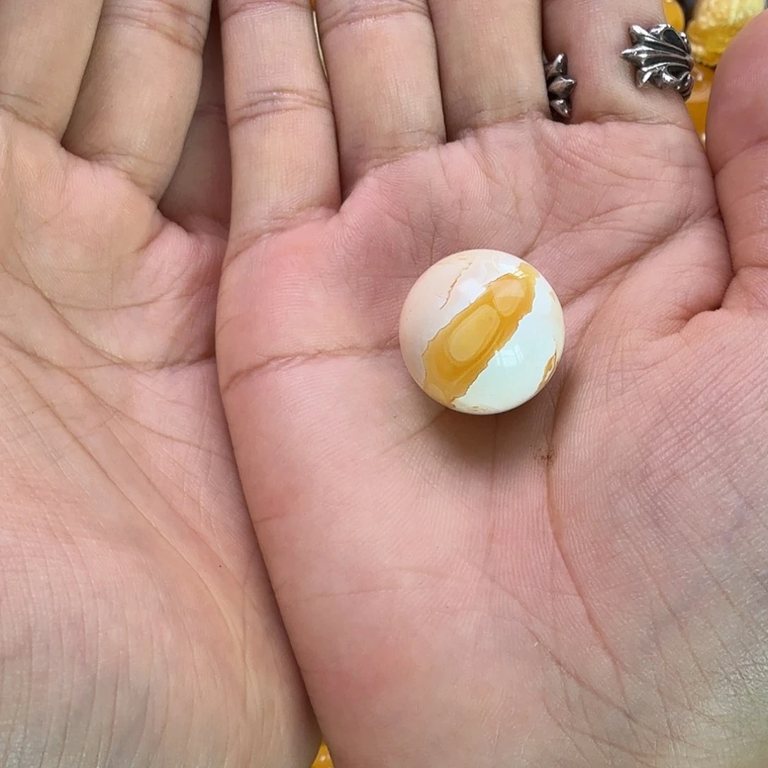 樊***u未镶嵌蜜蜡珠宝奇石