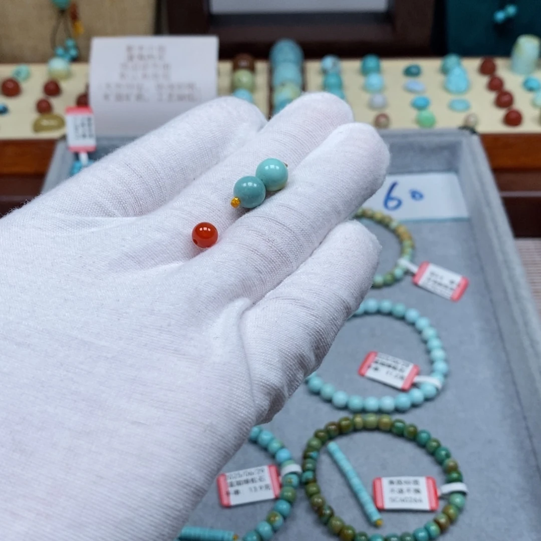 南红玛瑙配饰未镶嵌