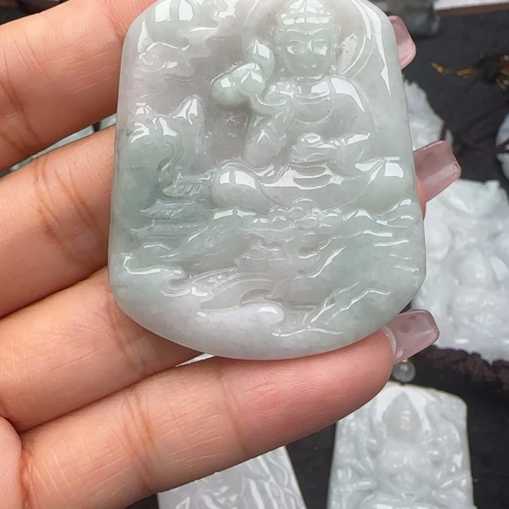 翡翠挂件未镶嵌山水观音