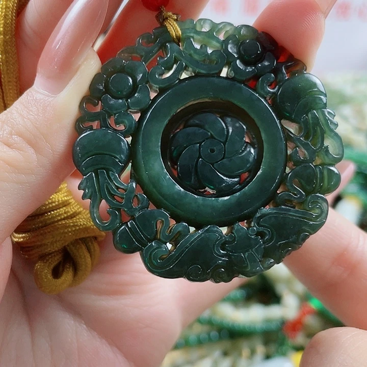 未镶嵌和田玉挂件