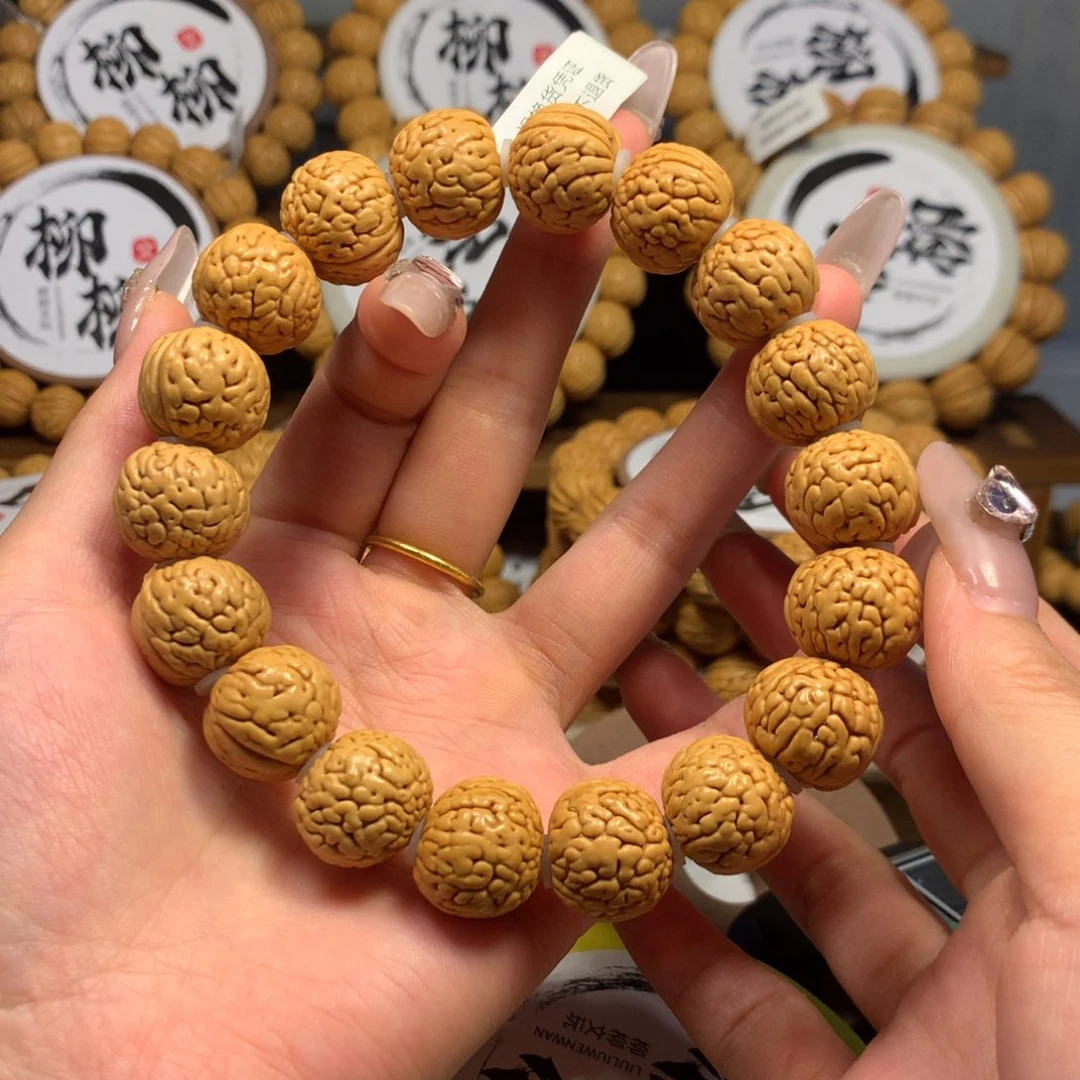 使*精品桃核铁扇公主