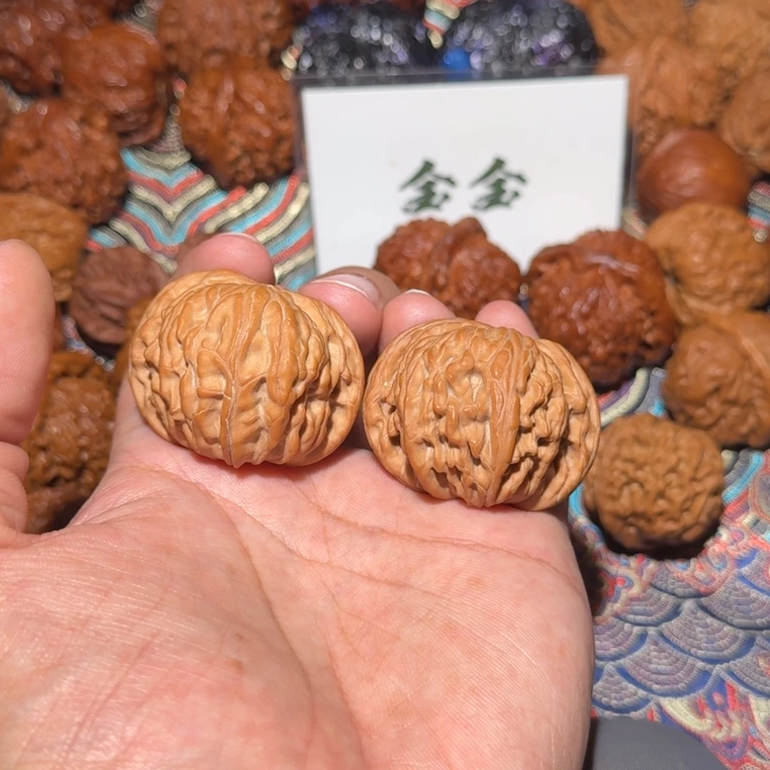 把件文玩核桃1910磨盘，尺寸42 41 31.5