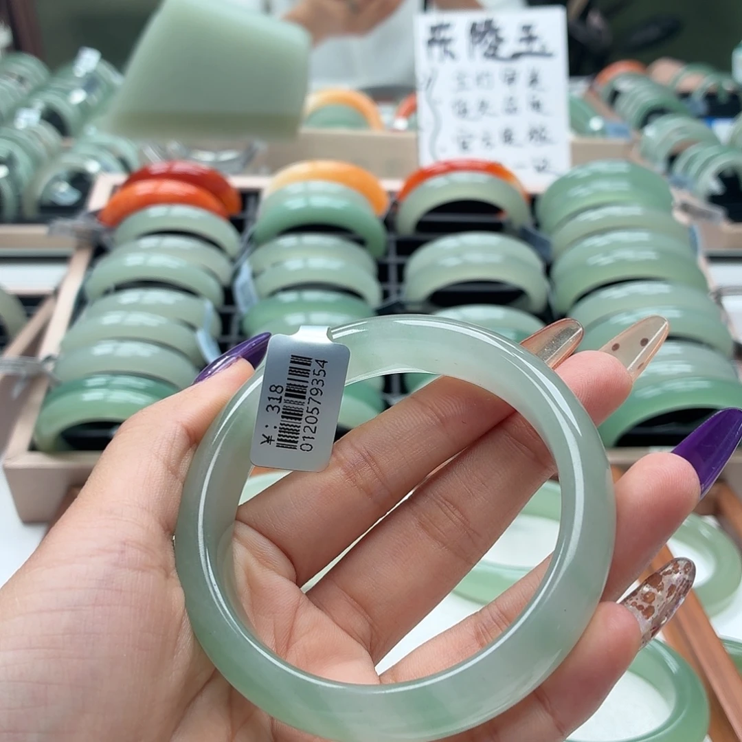 石英质玉未镶嵌手镯