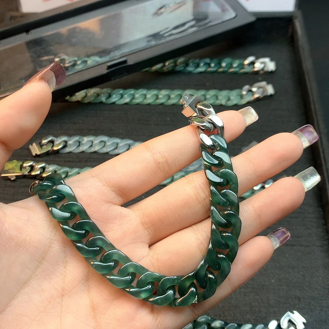 用***6翡翠未镶嵌手链翡翠