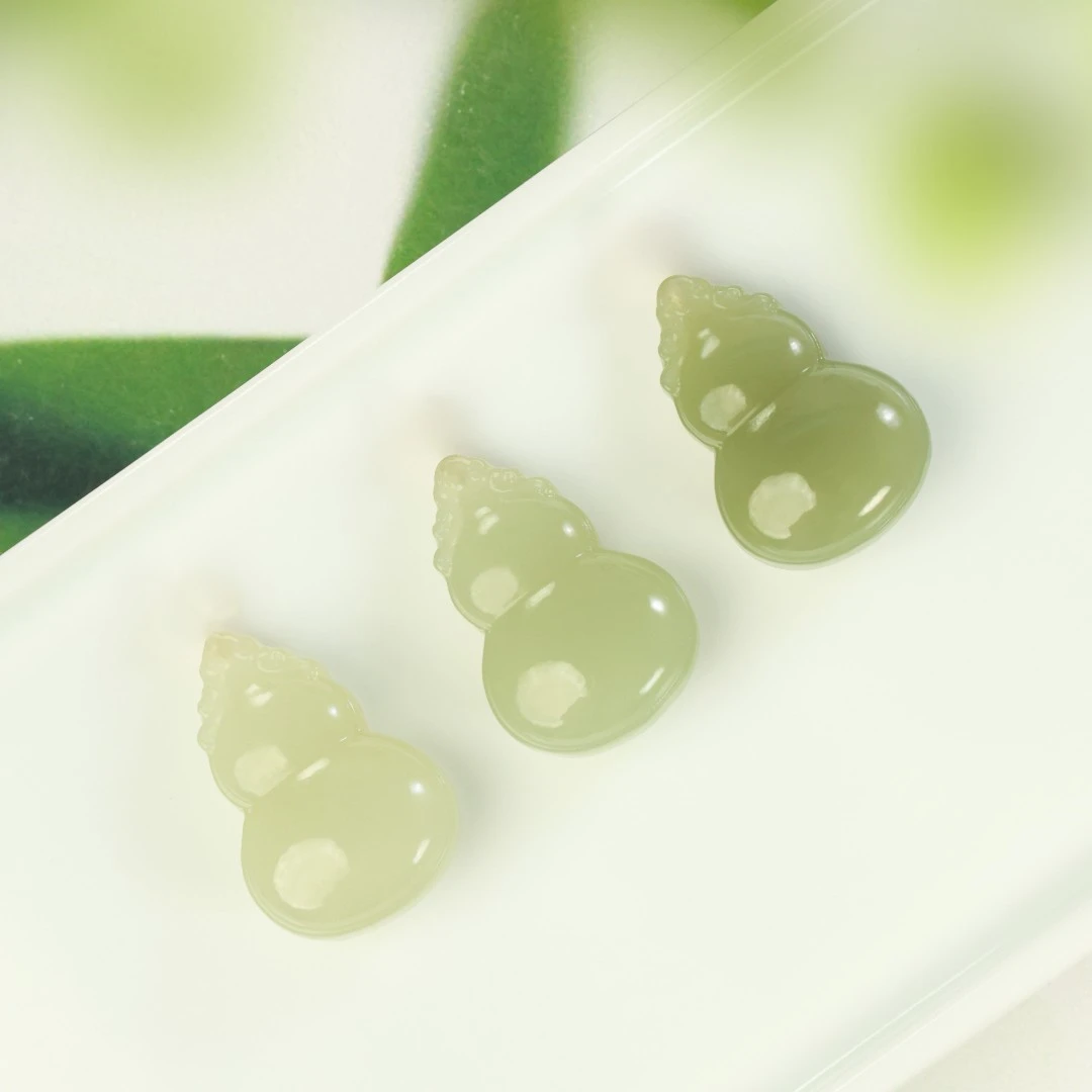 18K金和田玉葫芦吊坠（多样性发其一）