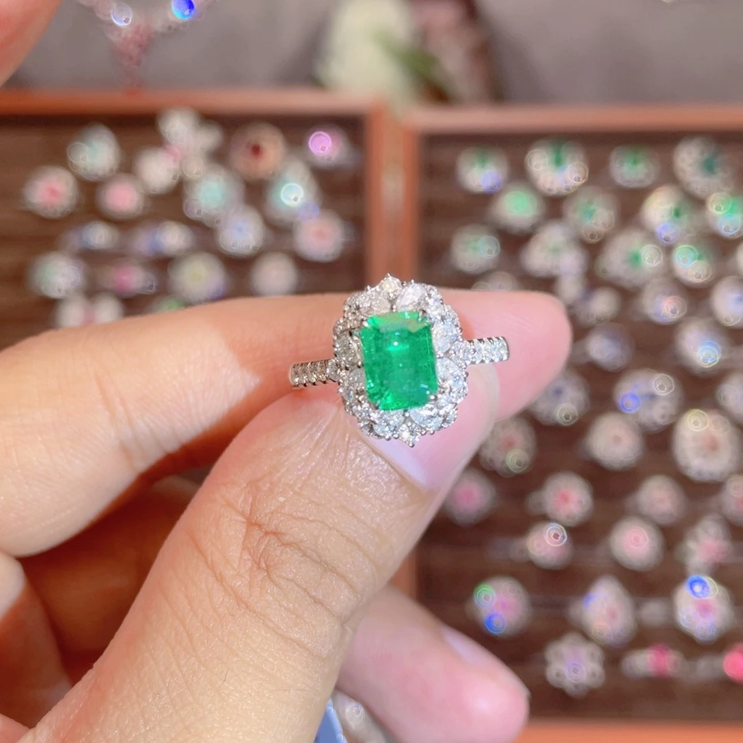 戒指18K金镶嵌祖母绿1.43ct