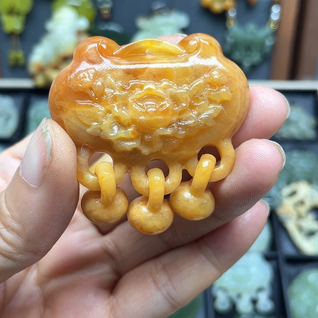 海***话未镶嵌蛇纹石玉颈饰