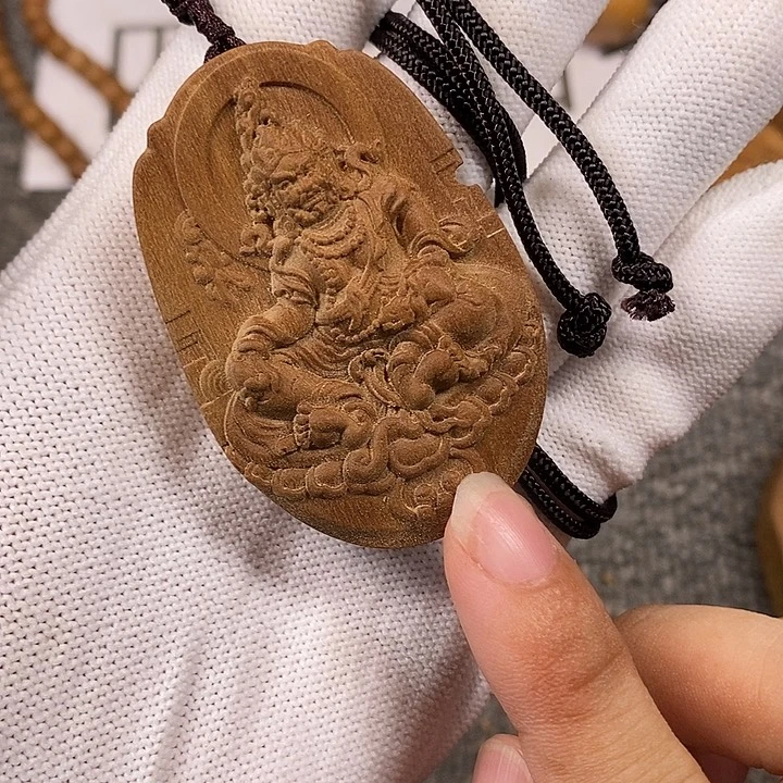 檀香木手串/手链老山檀香雕刻黄财吊坠