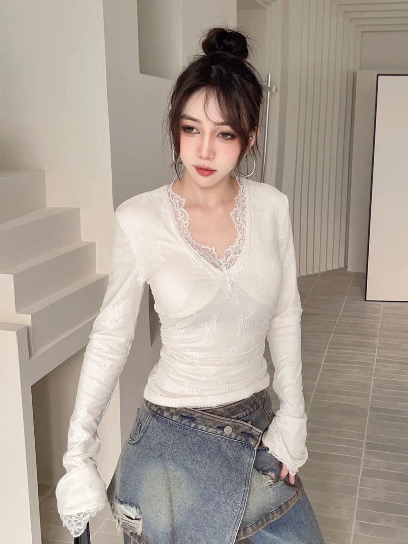 【YWYW25S/S】亲肤设计感胸垫一体修身蕾丝T恤花苞袖打底内搭3557