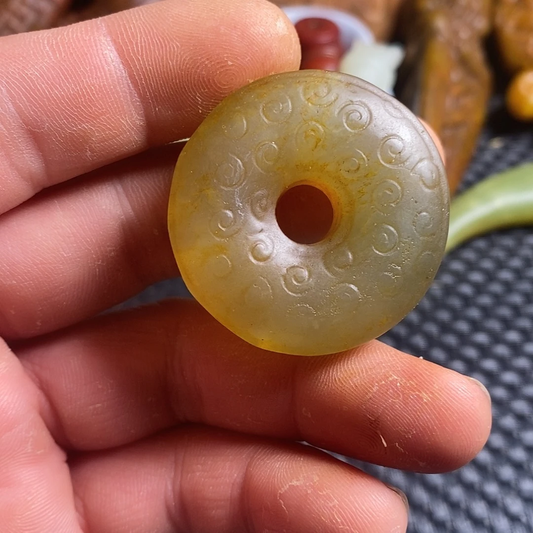 岫玉未镶嵌珠宝奇石