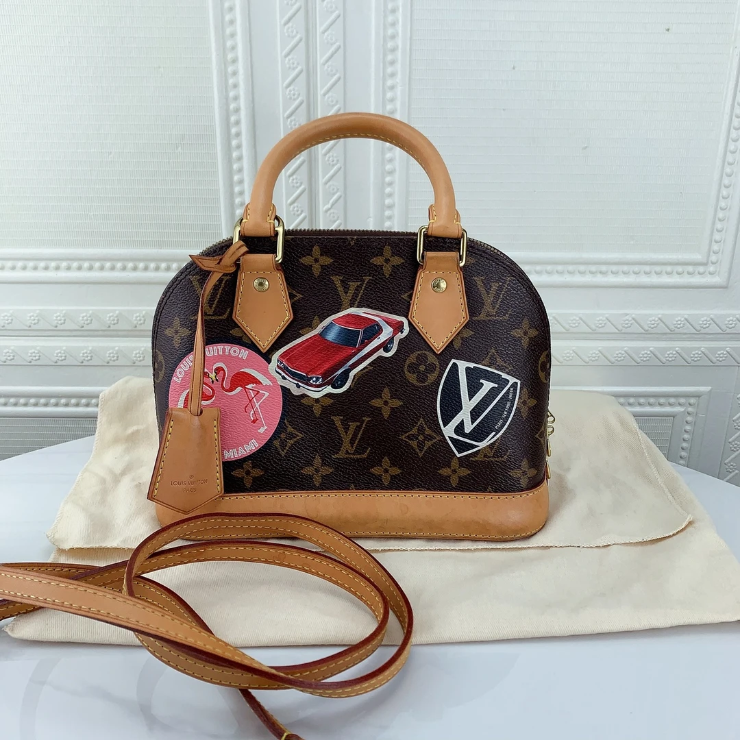 95新 LouisVuitton/路易威登 老花alma bb贝壳bb限定徽章版二奢包