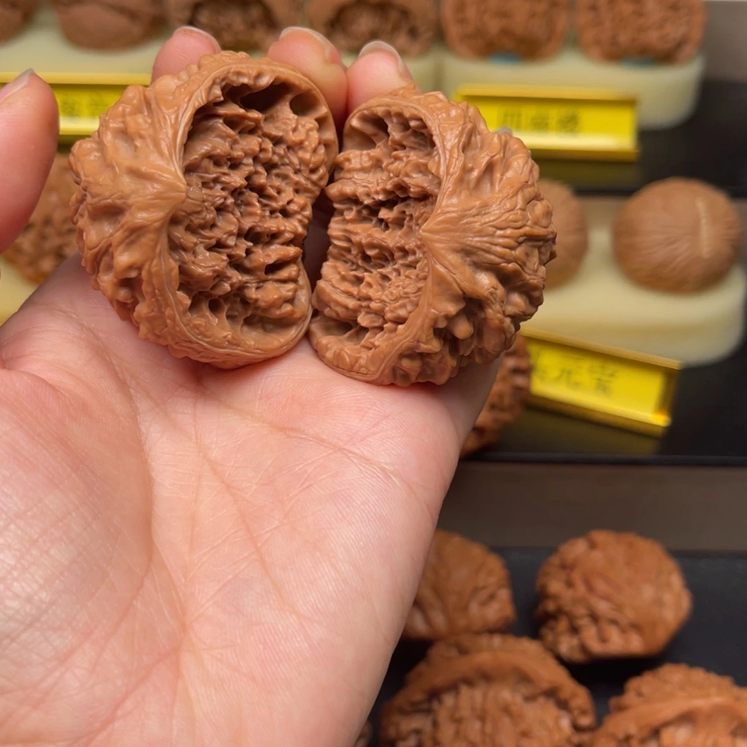 琪***地文玩核桃吊坠聚宝盆46