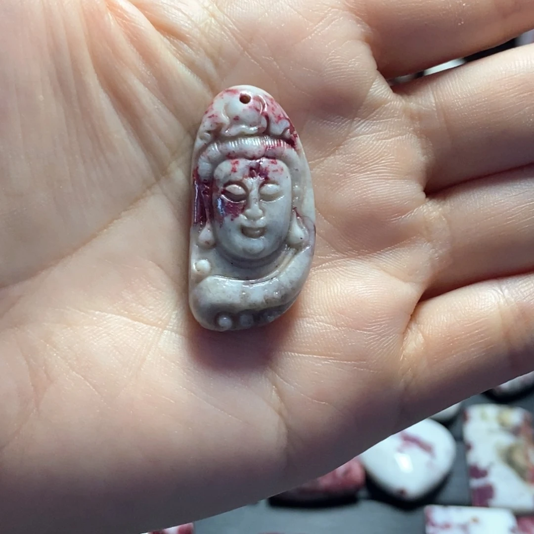 天然辰砂原石吊坠