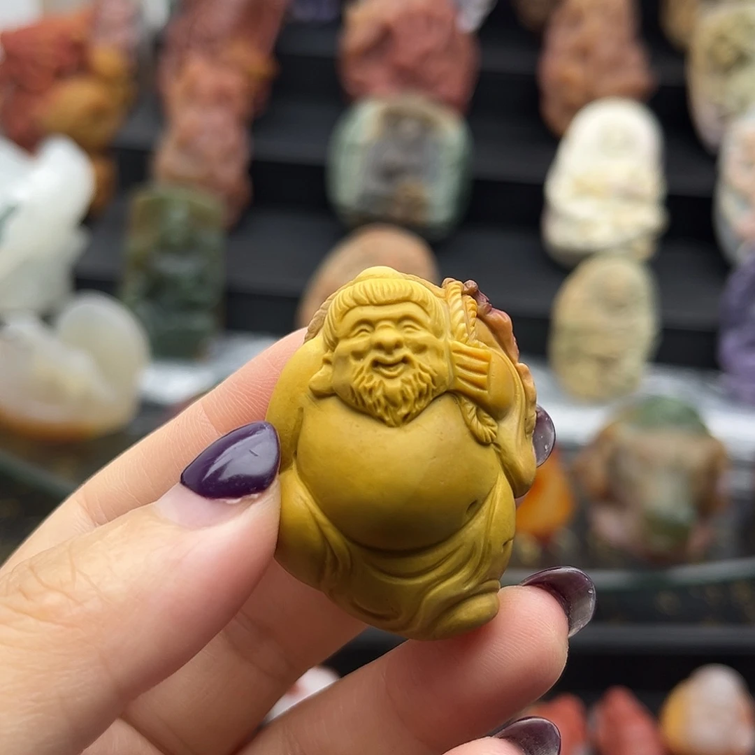 颈饰未镶嵌石英质玉