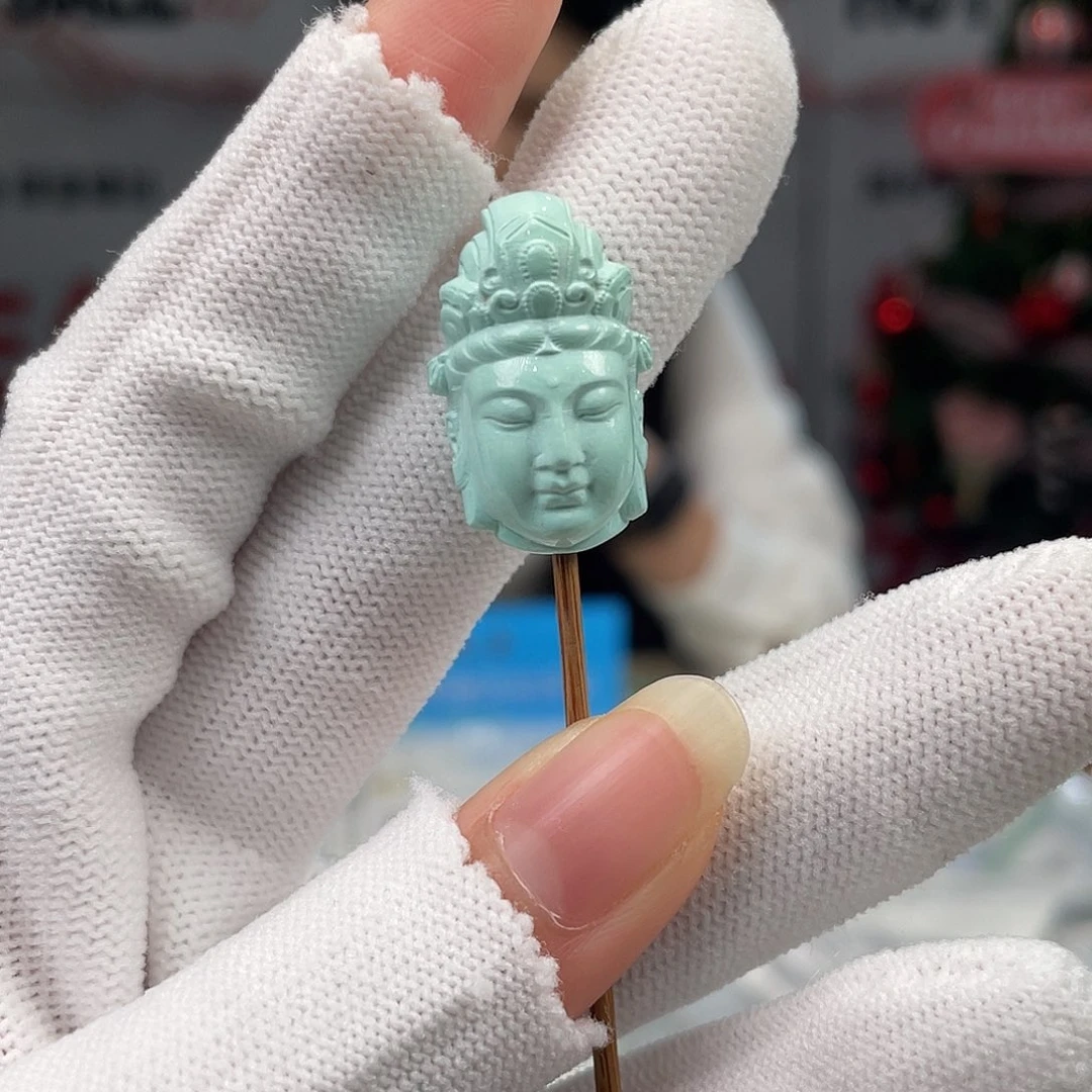 宁****绿松石未镶嵌挂件