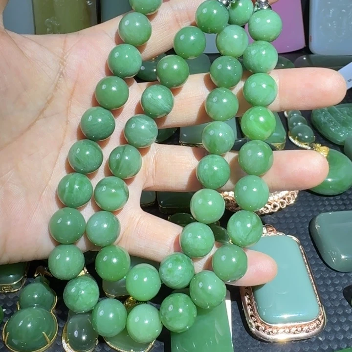 颈饰未镶嵌和田玉粉绿项链卡12