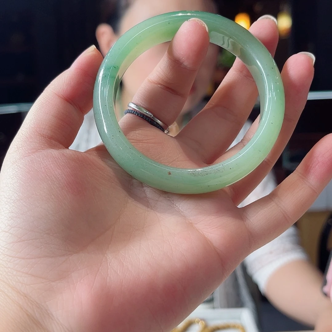 密玉（石英质玉）未镶嵌颈饰无**虑