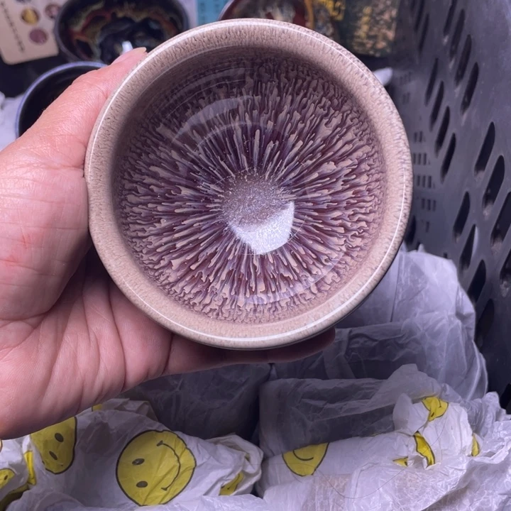茶盏我想我是不会原谅别人