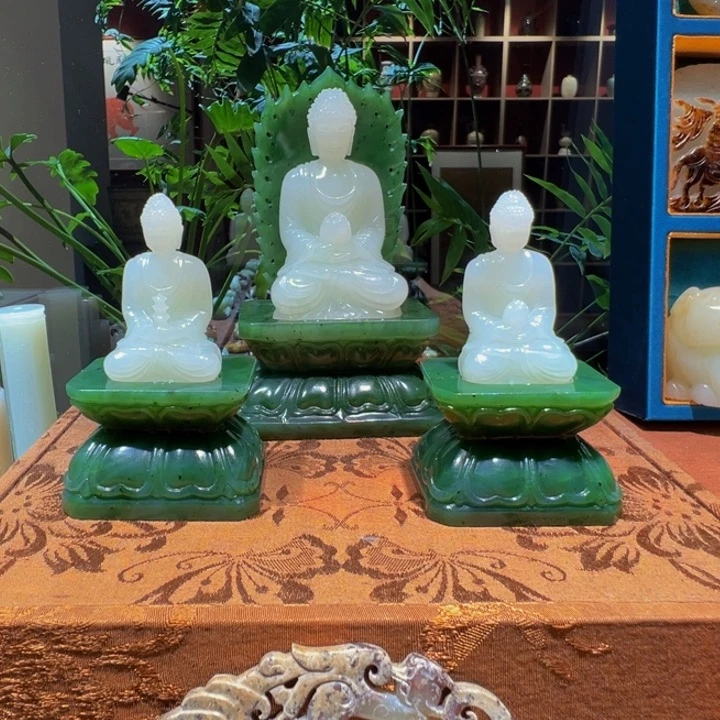 A***a和田玉未镶嵌颈饰