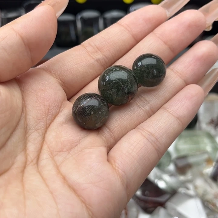 未镶嵌吊坠(赠链)黄晶
