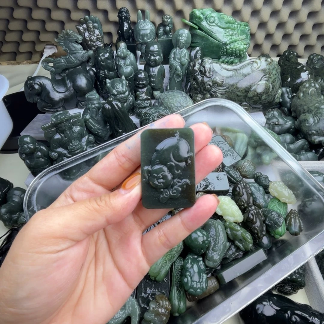 和田玉（糖玉）未镶嵌颈饰