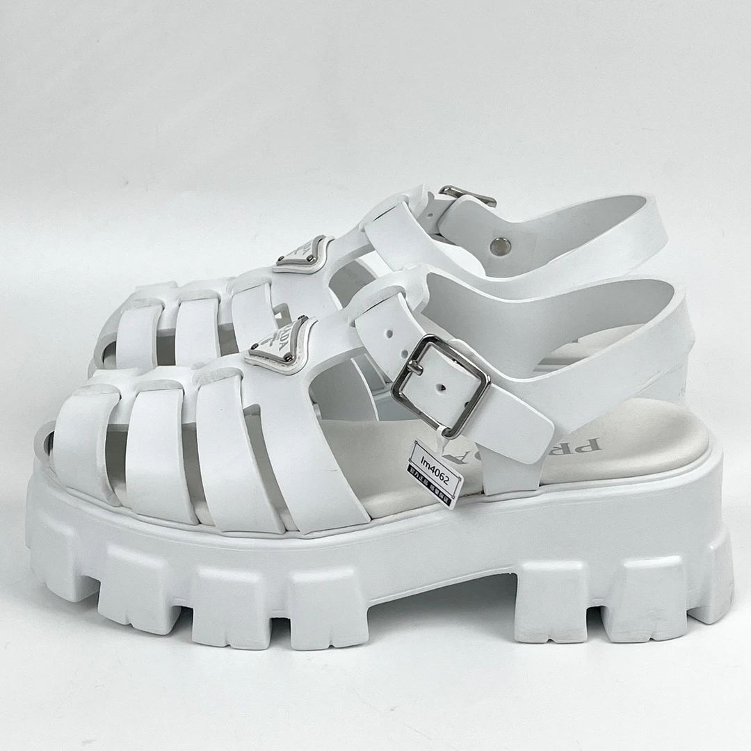 95新 Prada/普拉达 37码 白色三角标厚底凉鞋 lm4062