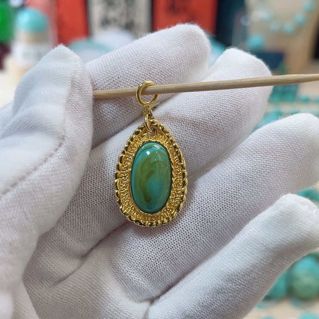 绿松石珠宝奇石18K金镶嵌