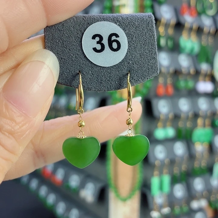 和田玉18K金镶嵌耳饰