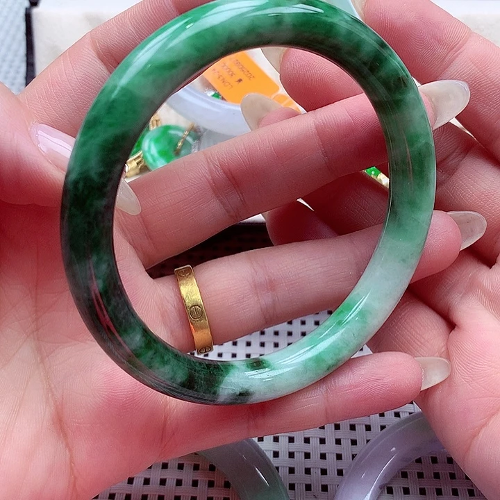 翡翠未镶嵌手镯翡翠手镯