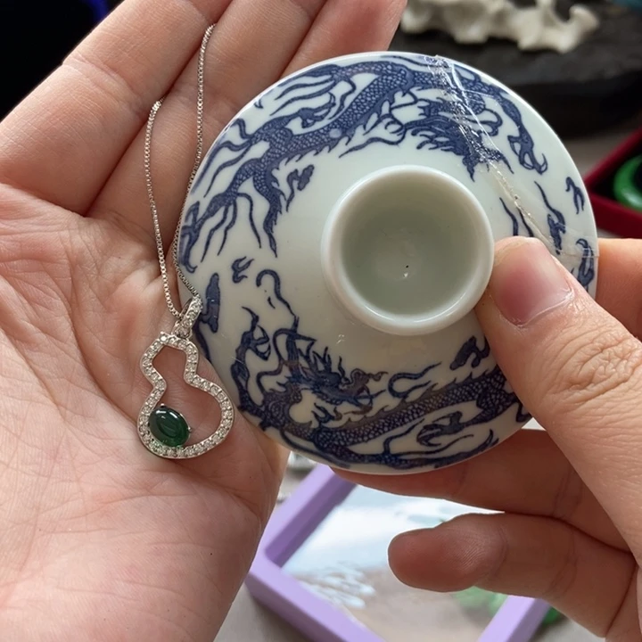 瓷片不会哈哈哈哈哈哈哈哈哈哈哈哈