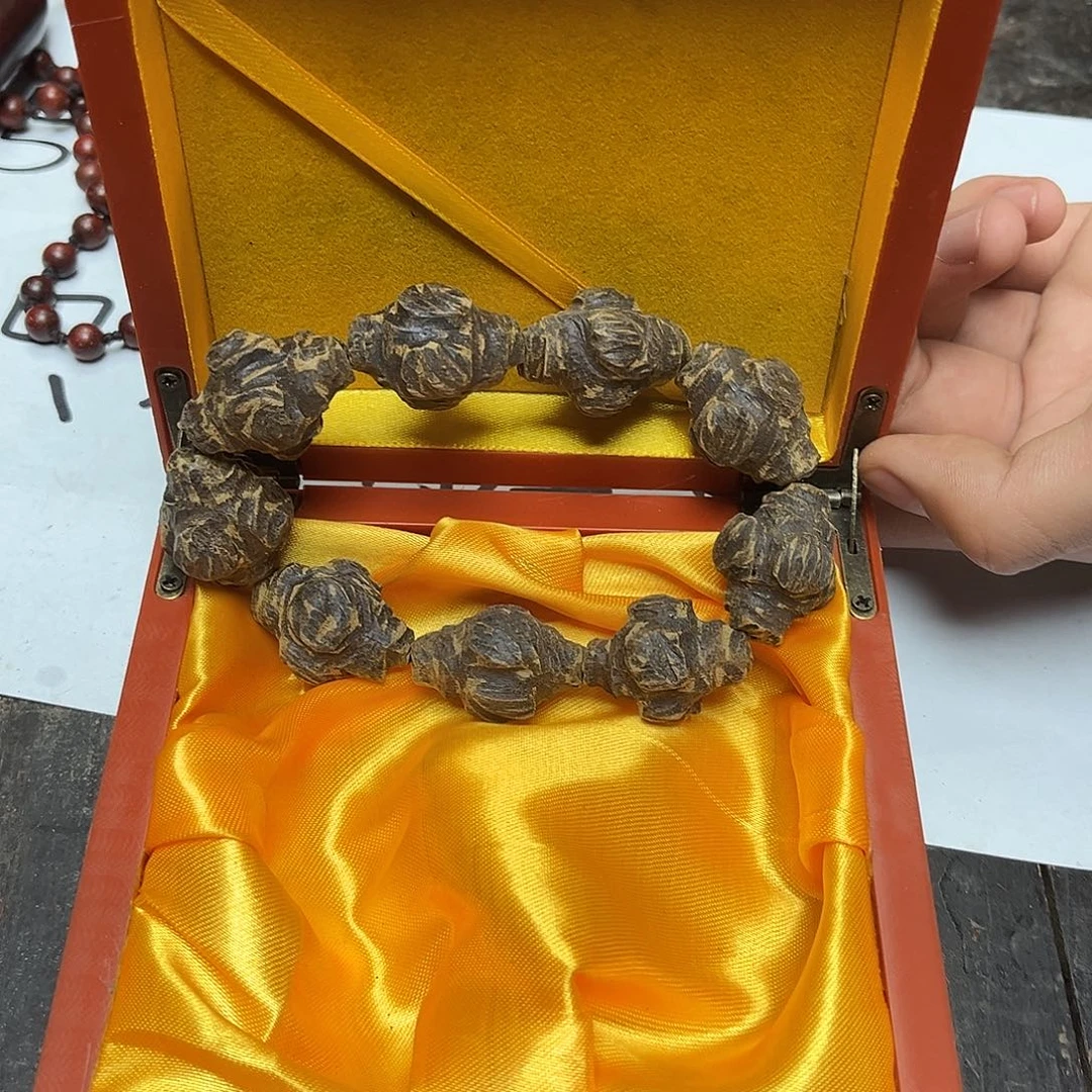 大叶紫檀（黑酸枝木类）