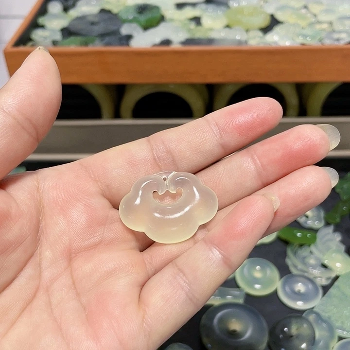 【闪购商品】未镶嵌蛇纹石玉颈饰小*