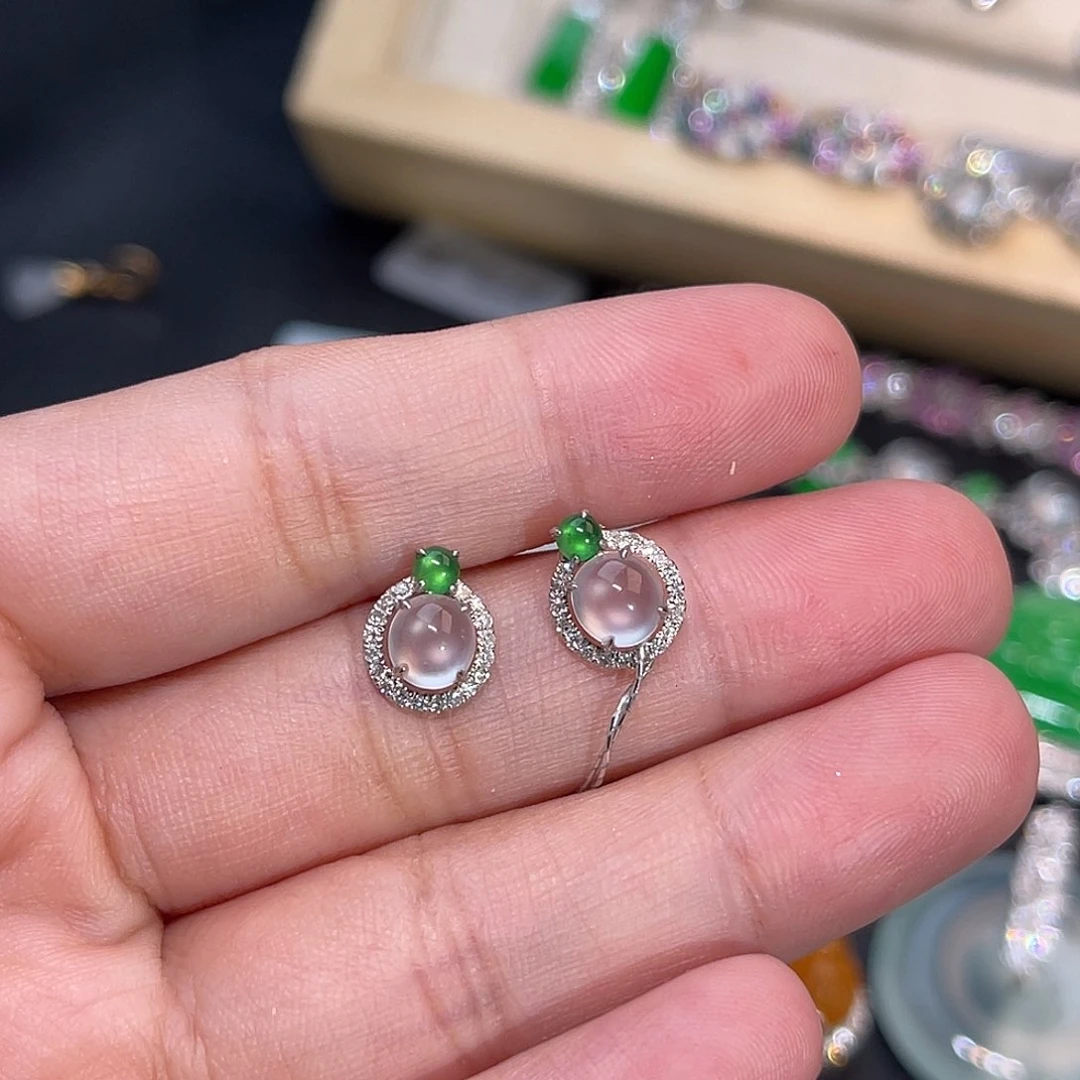 翡翠18K金镶嵌耳饰冰蛋