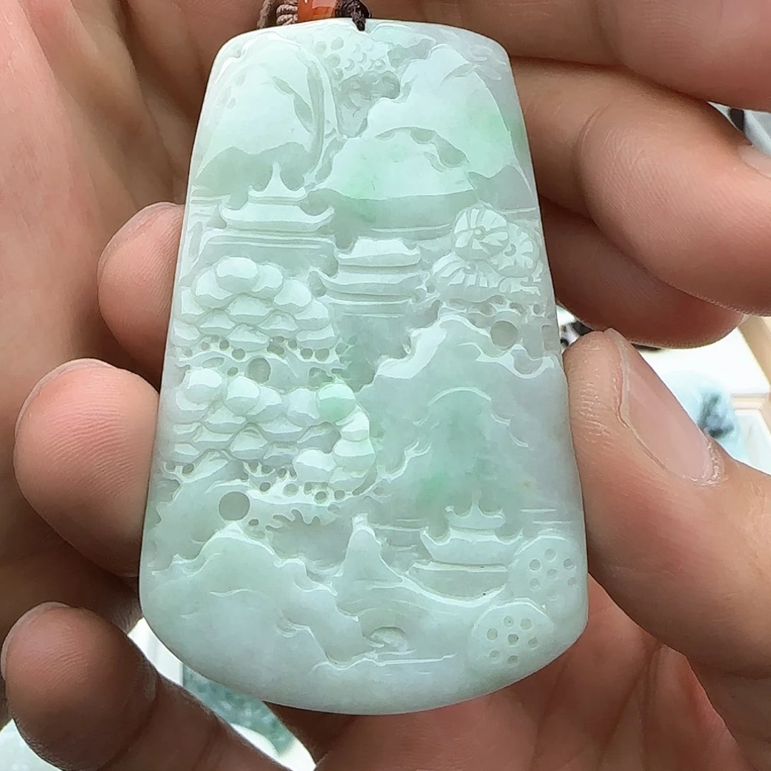 翡翠颈饰未镶嵌翡翠