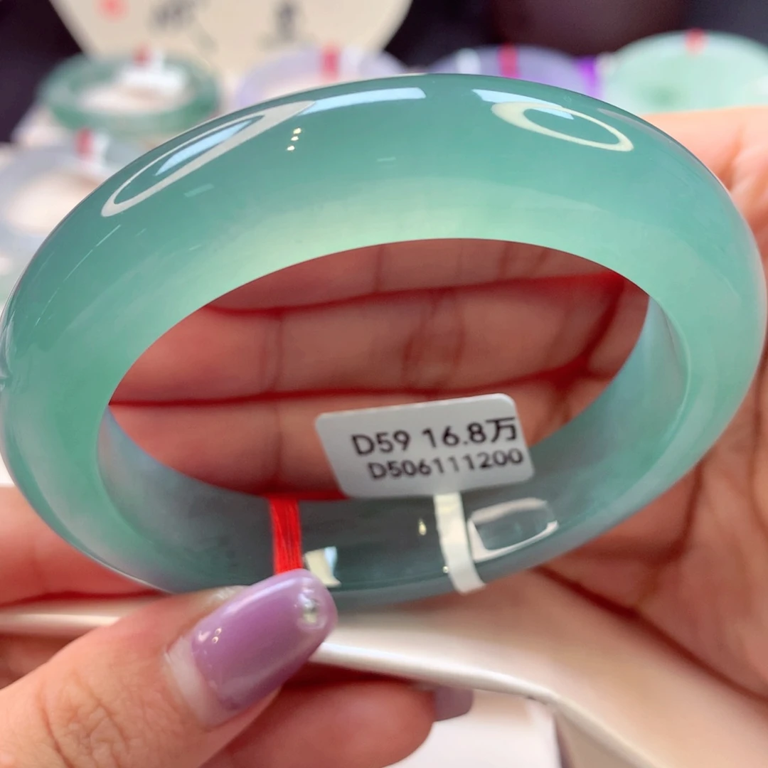 翡翠手镯未镶嵌泥鳅背36号66