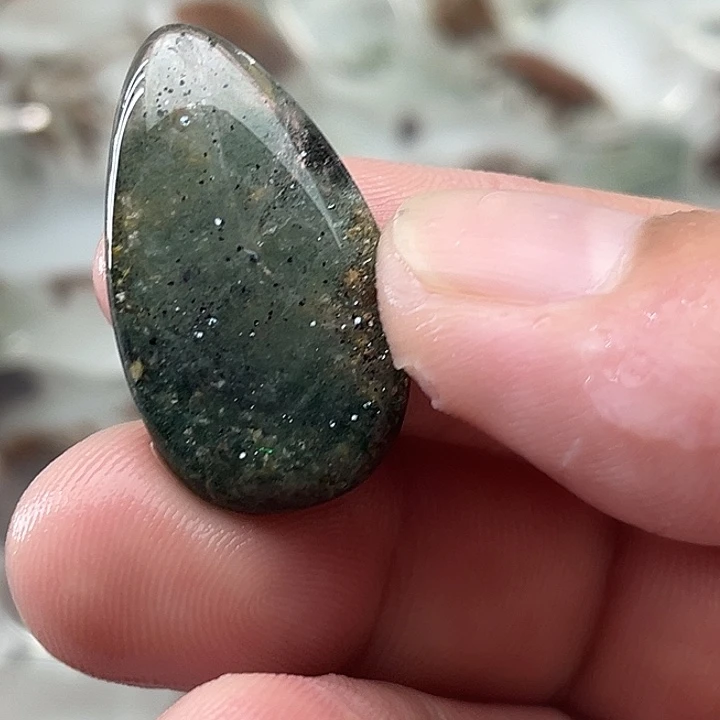 未镶嵌吊坠(赠链)水晶