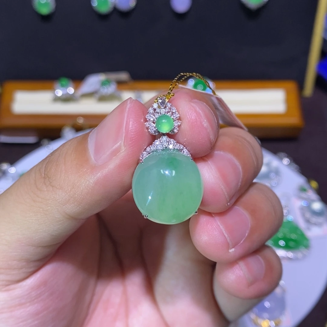 【闪购商品】翡翠18K金镶嵌吊坠(不含链)