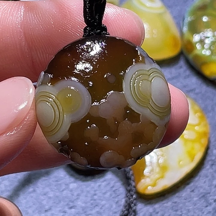 玛瑙/玉髓未镶嵌珠宝奇石