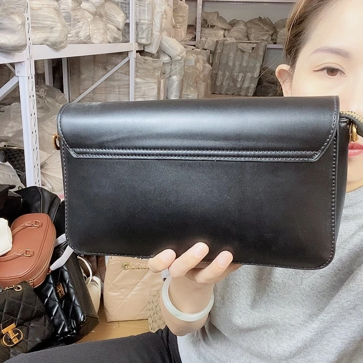 蚕丝小牛剖层皮革PU